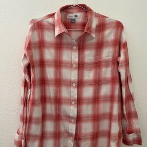 Old Navy Women's Red and White Plaid Blouse